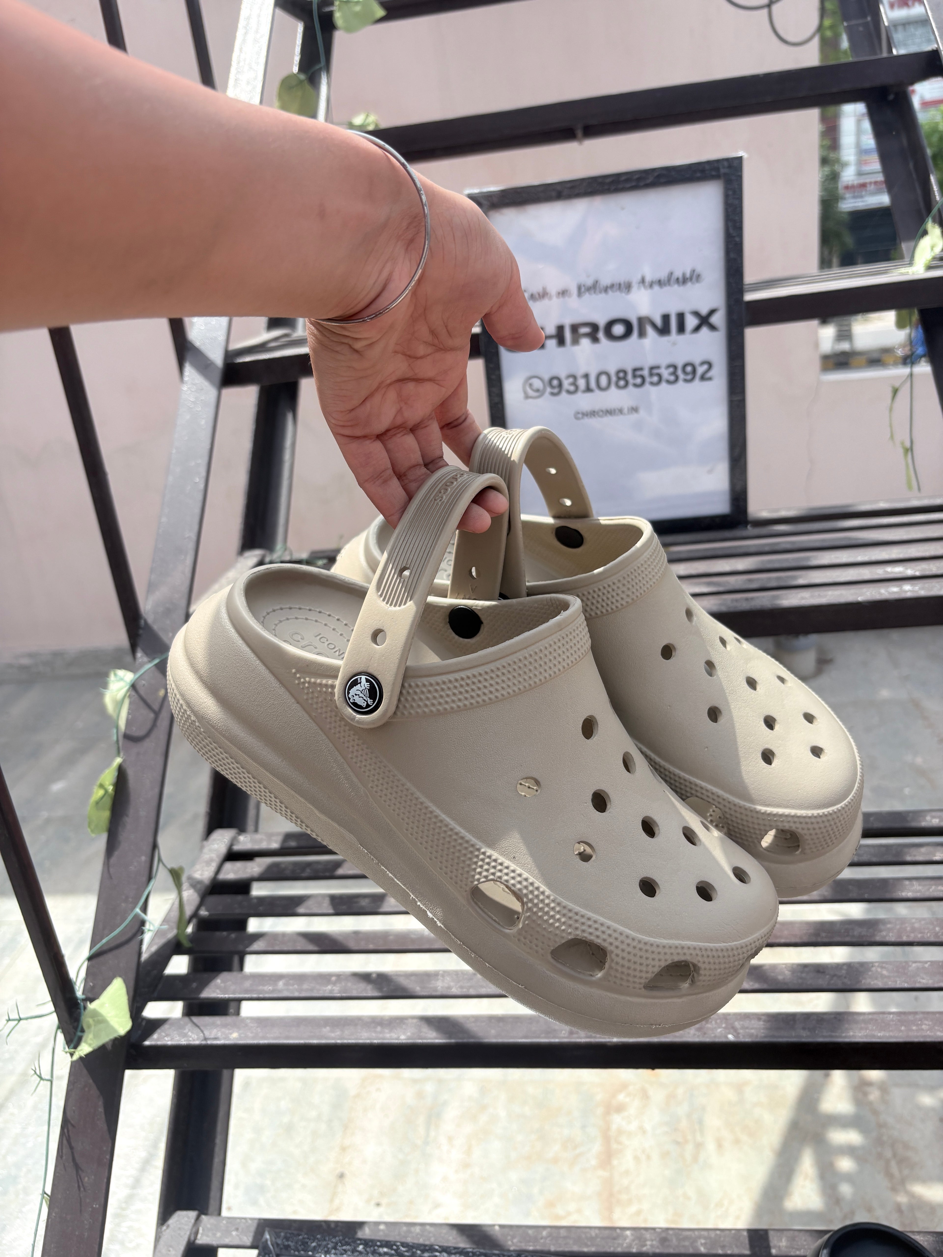 Crush Clogs (Beige)