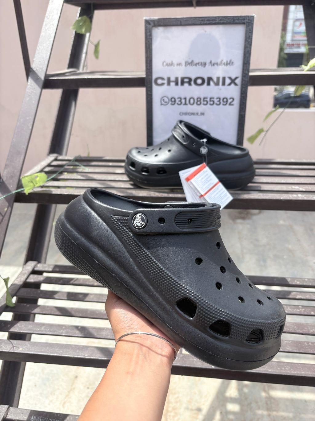 Crush Clogs (Black)