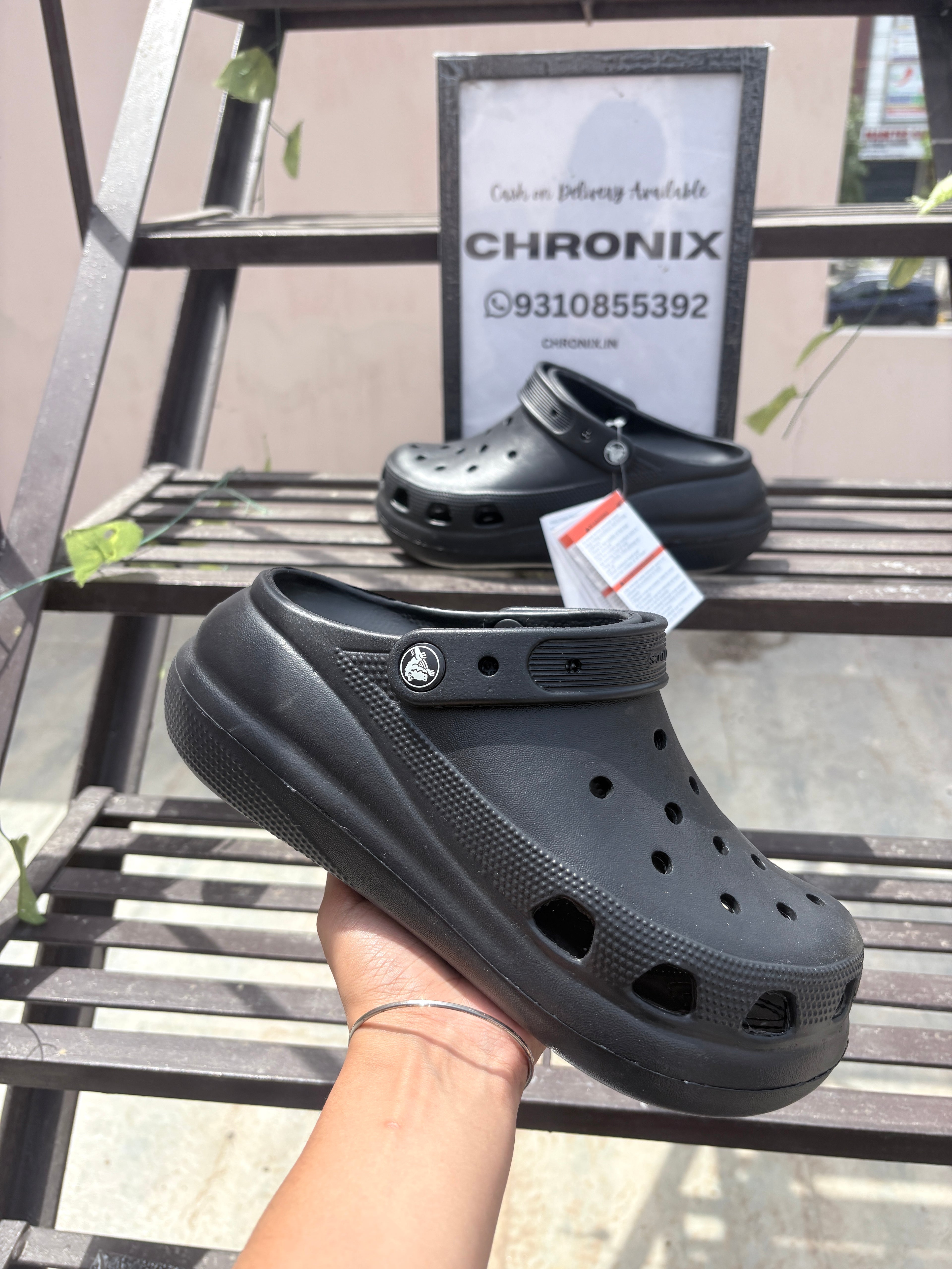 Crush Clogs (Black)