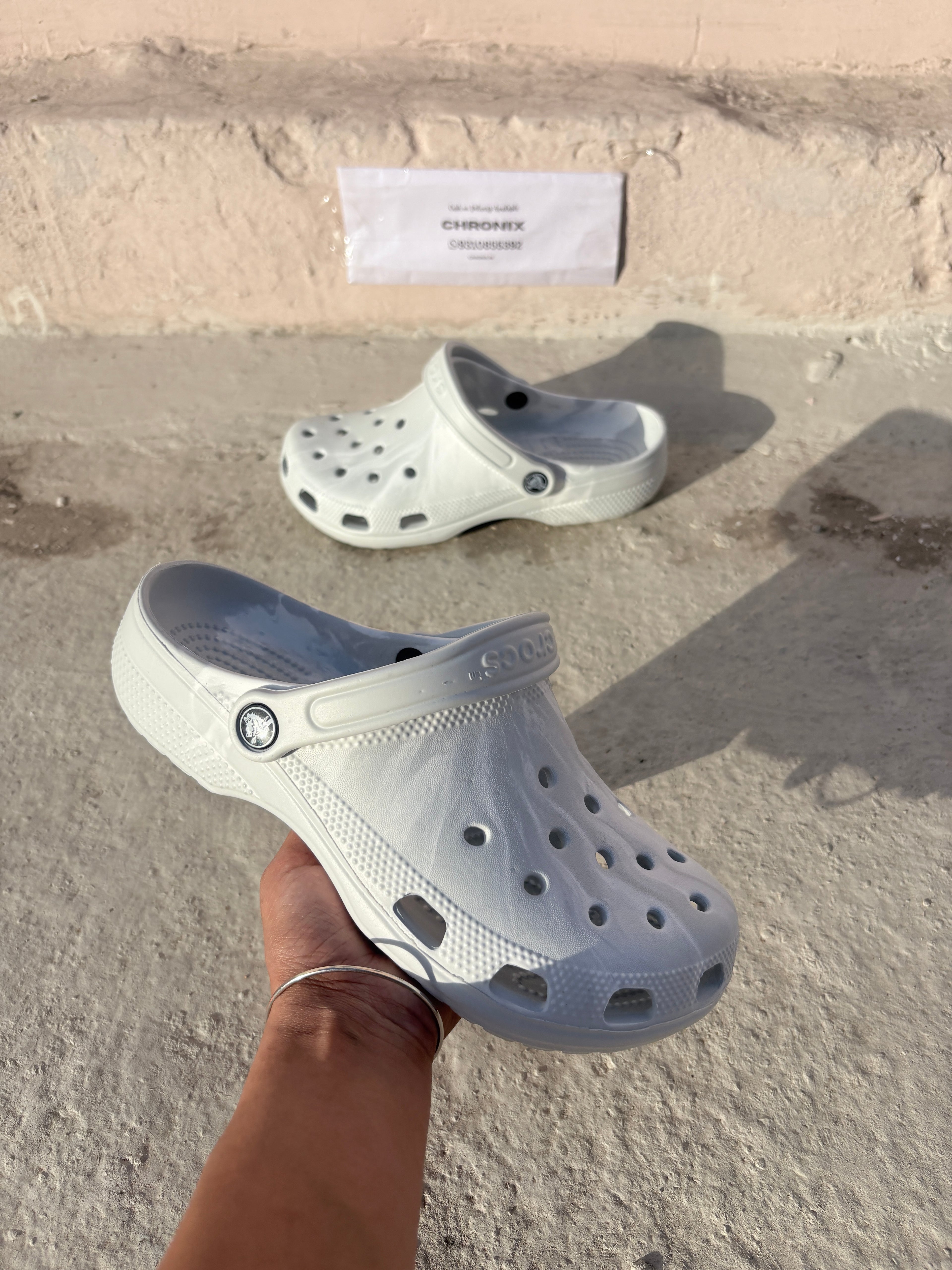 Crocs Classic clogs (Arctic White)