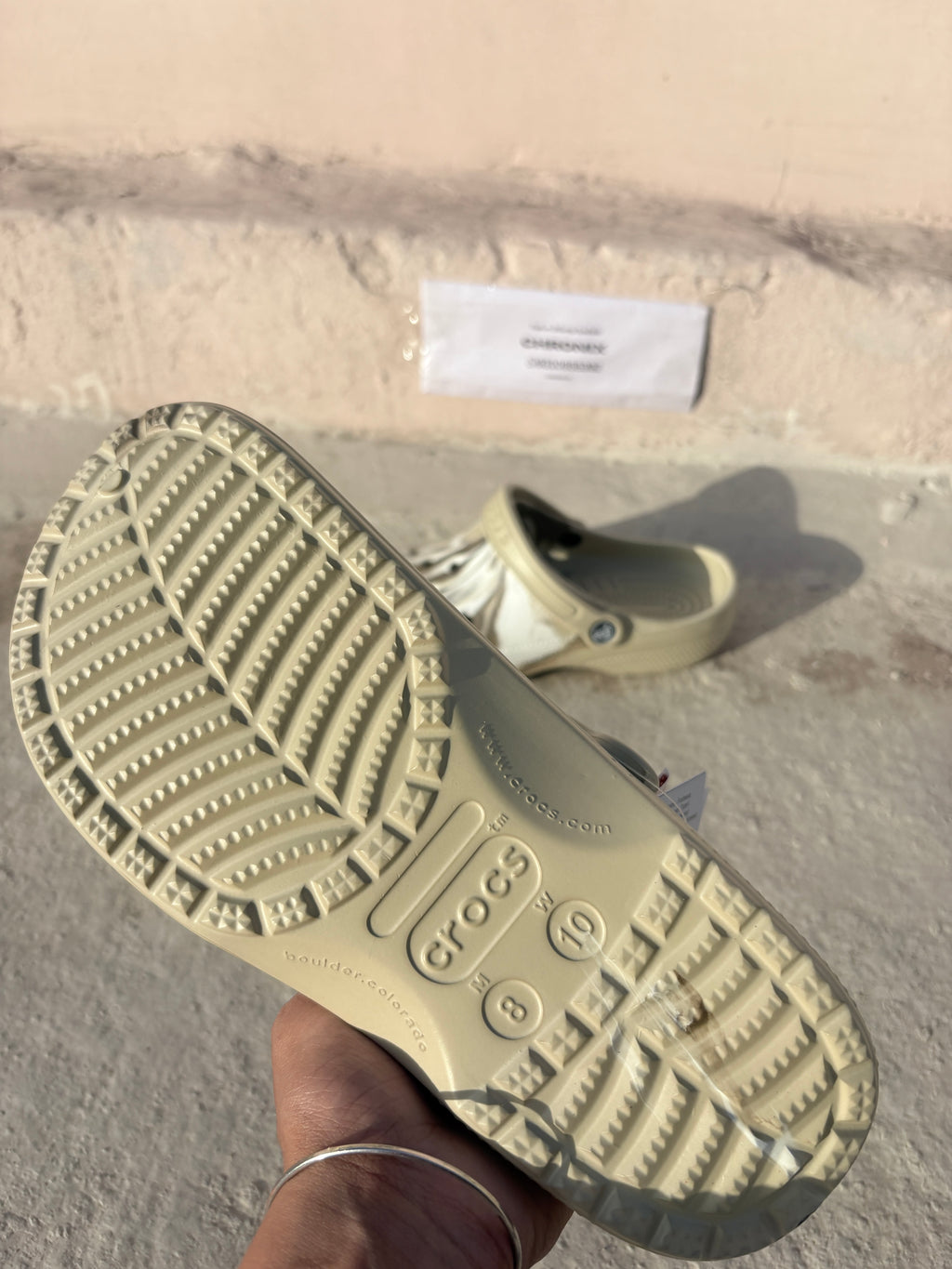 Crocs Classic clogs (Beige Golden Dune)