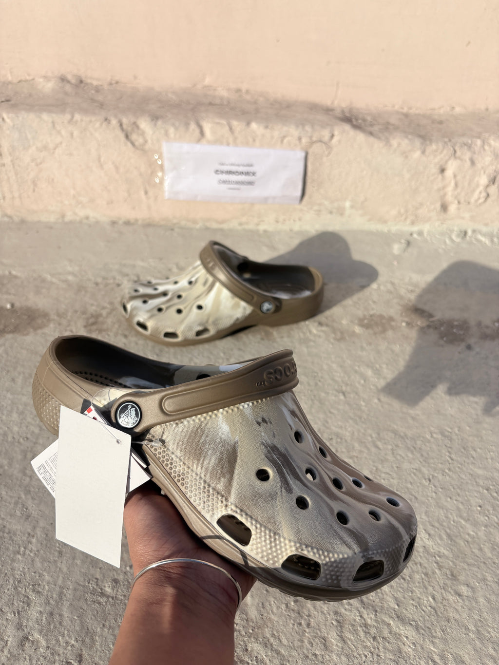 Crocs Classic clogs (Cocoa Khaki Marble)