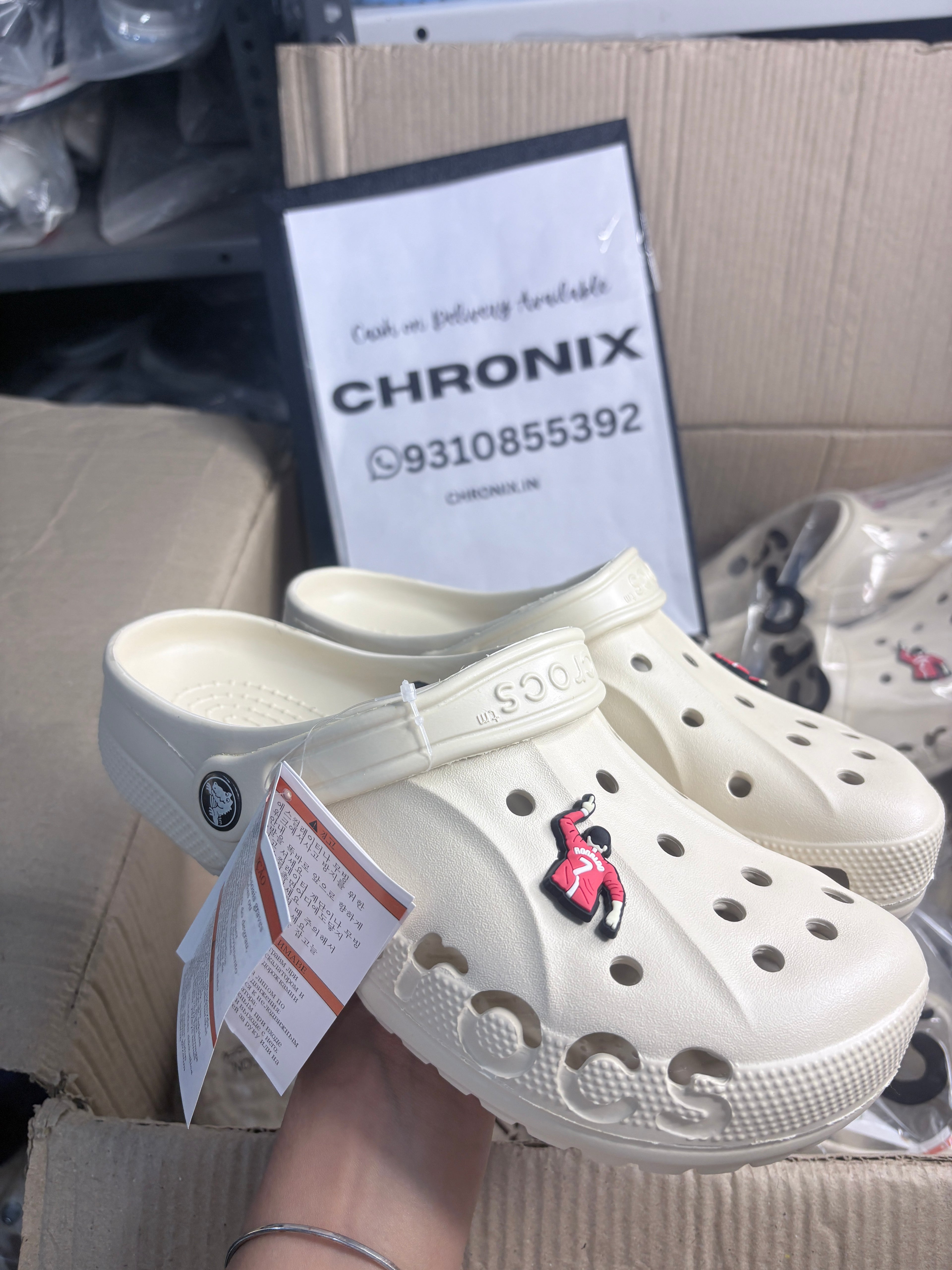 Crocs classic baya clogs (beige)