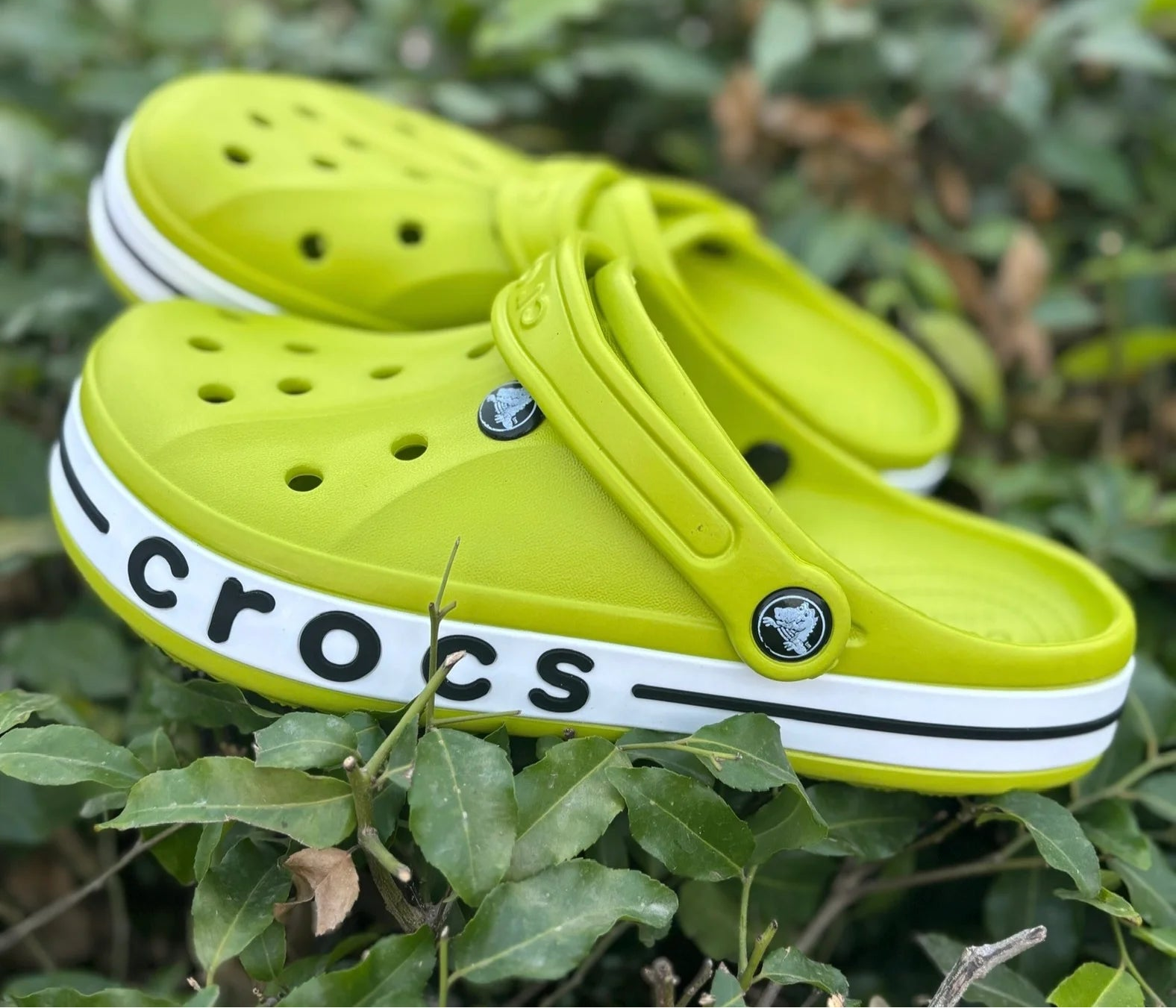 Crocs bayaband 2.0 clogs (Neon)