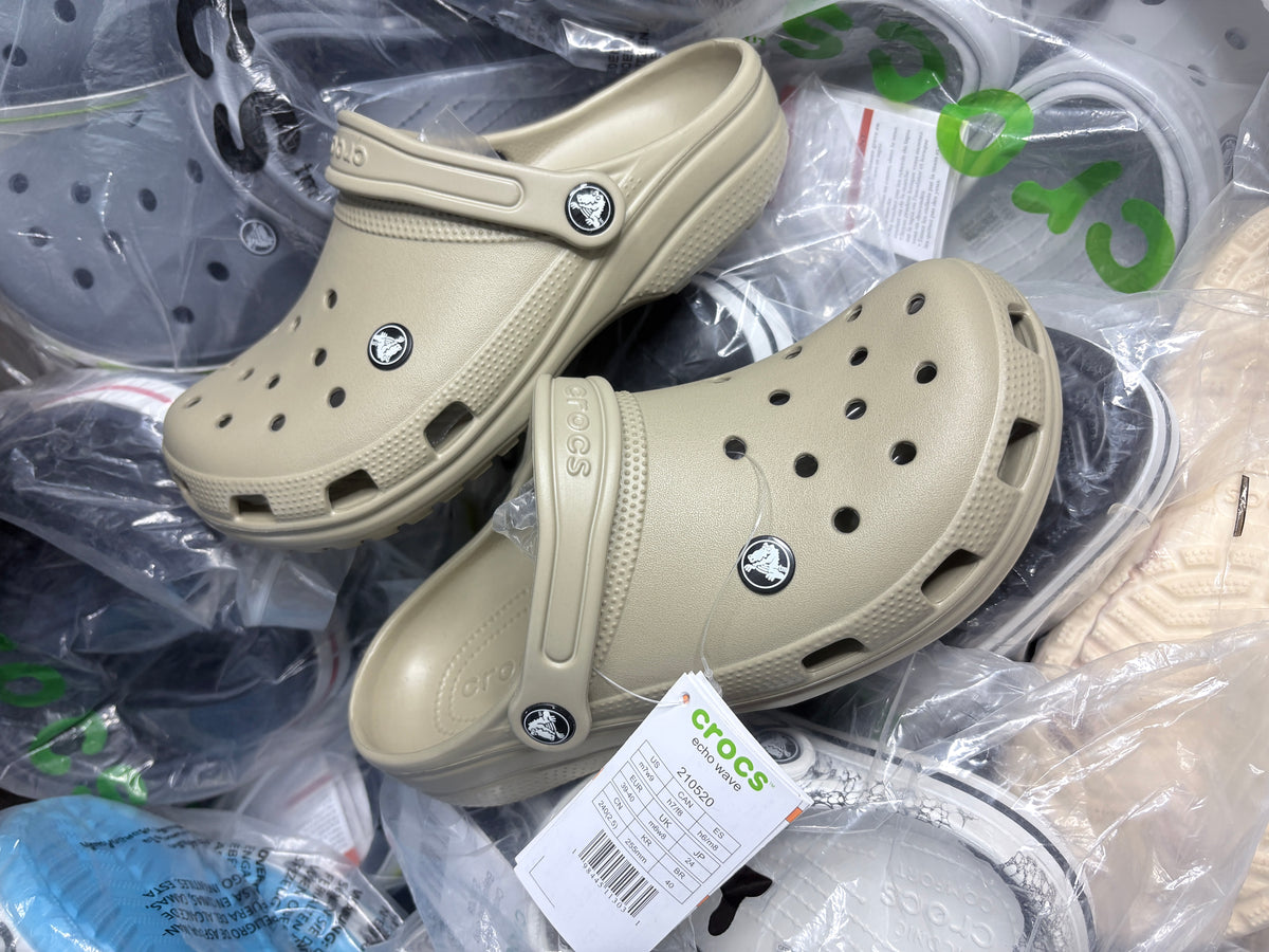 Crocs Classic Clogs (Brown)