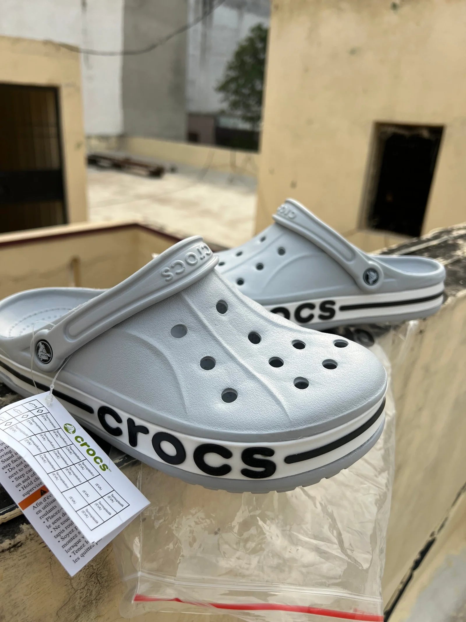 Crocs Bayaband Clogs (Grey/black)