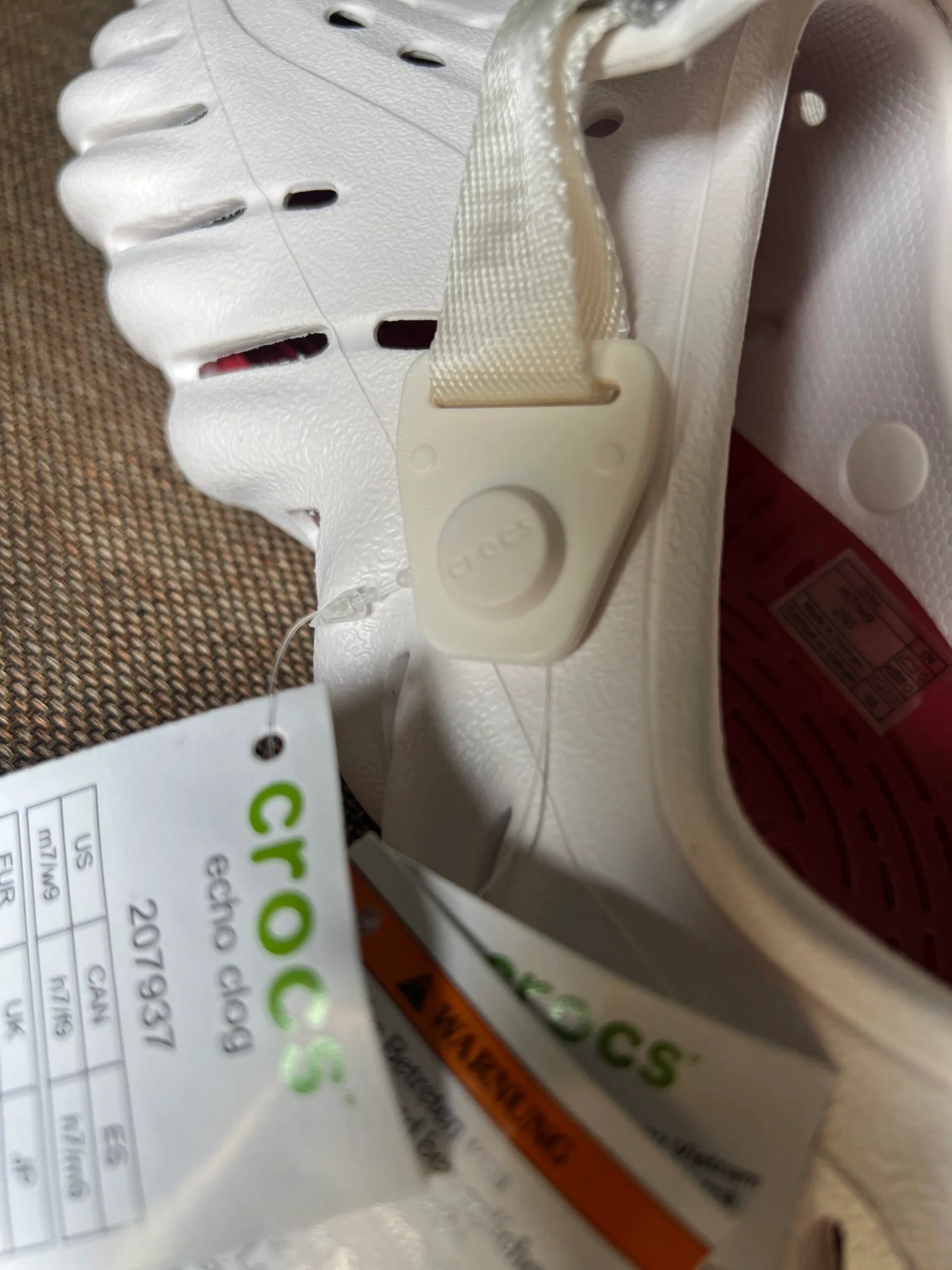 CROCS ECHO CLOG (WHITE)