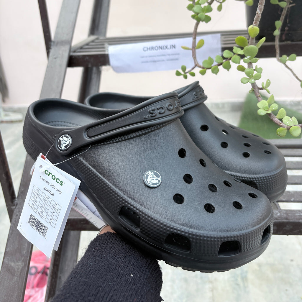 Crocs Classic Clogs (Black)