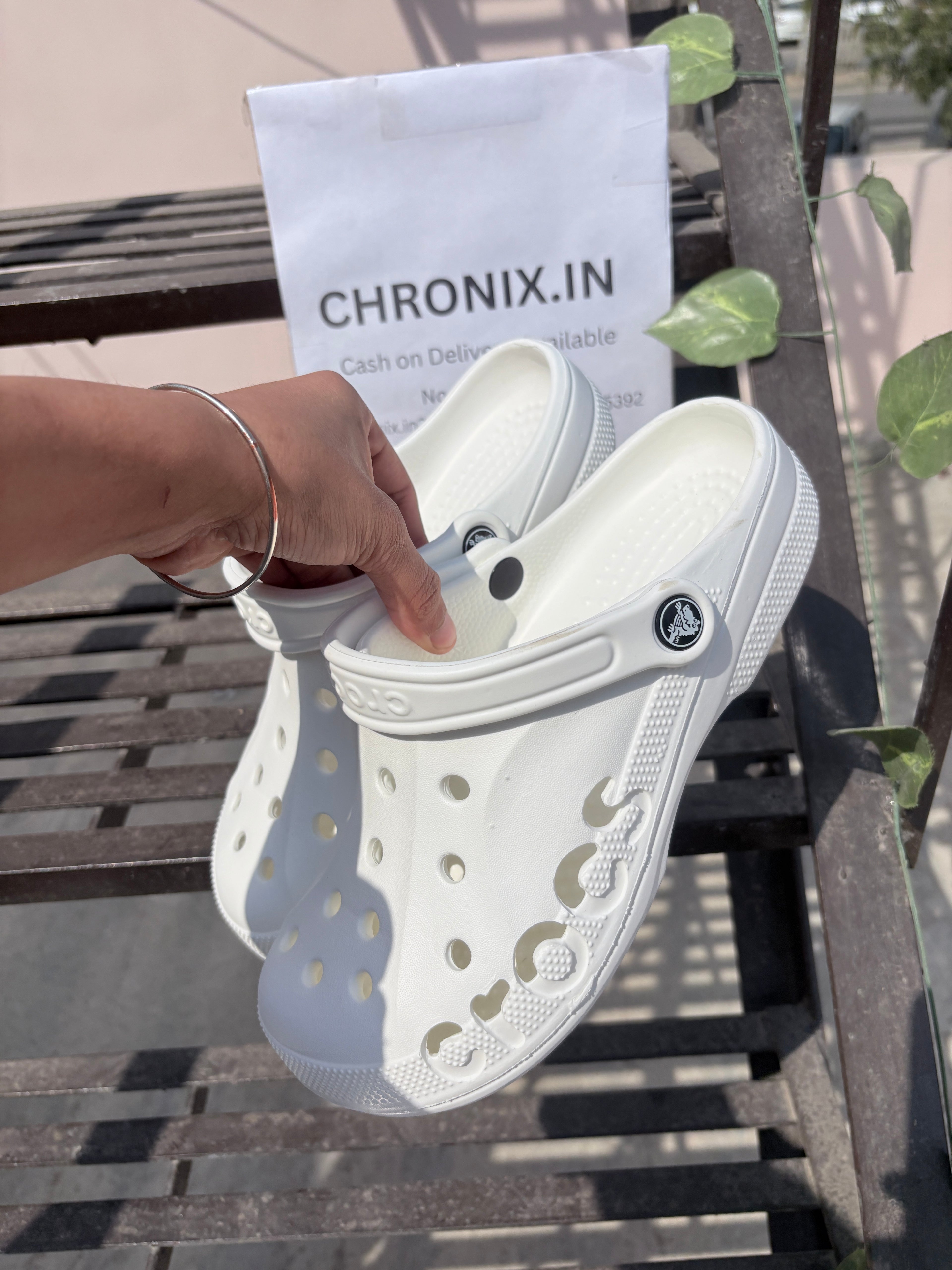 Crocs Classic Baya clogs (White)