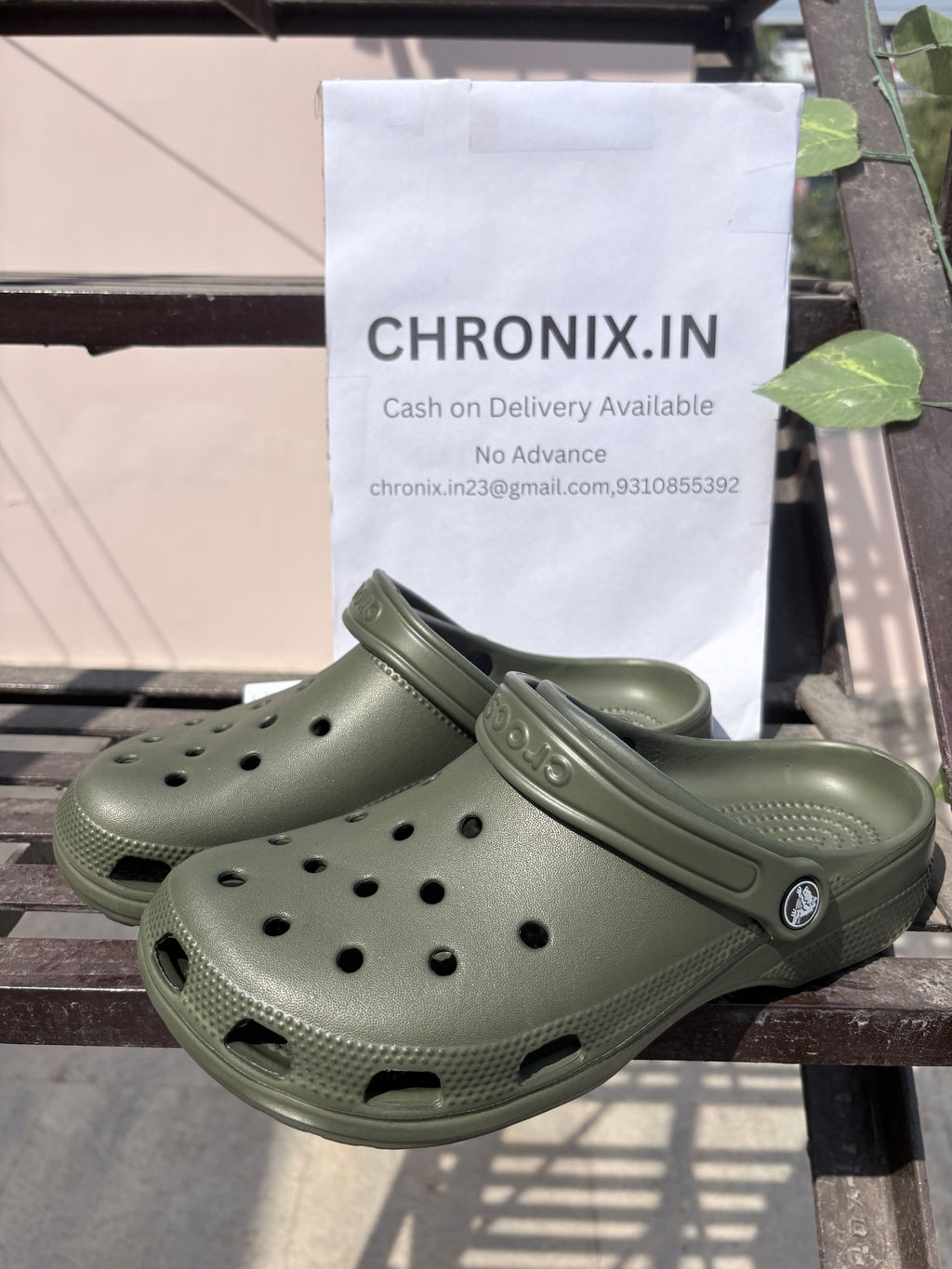 Crocs Classic Clogs (Army Green)