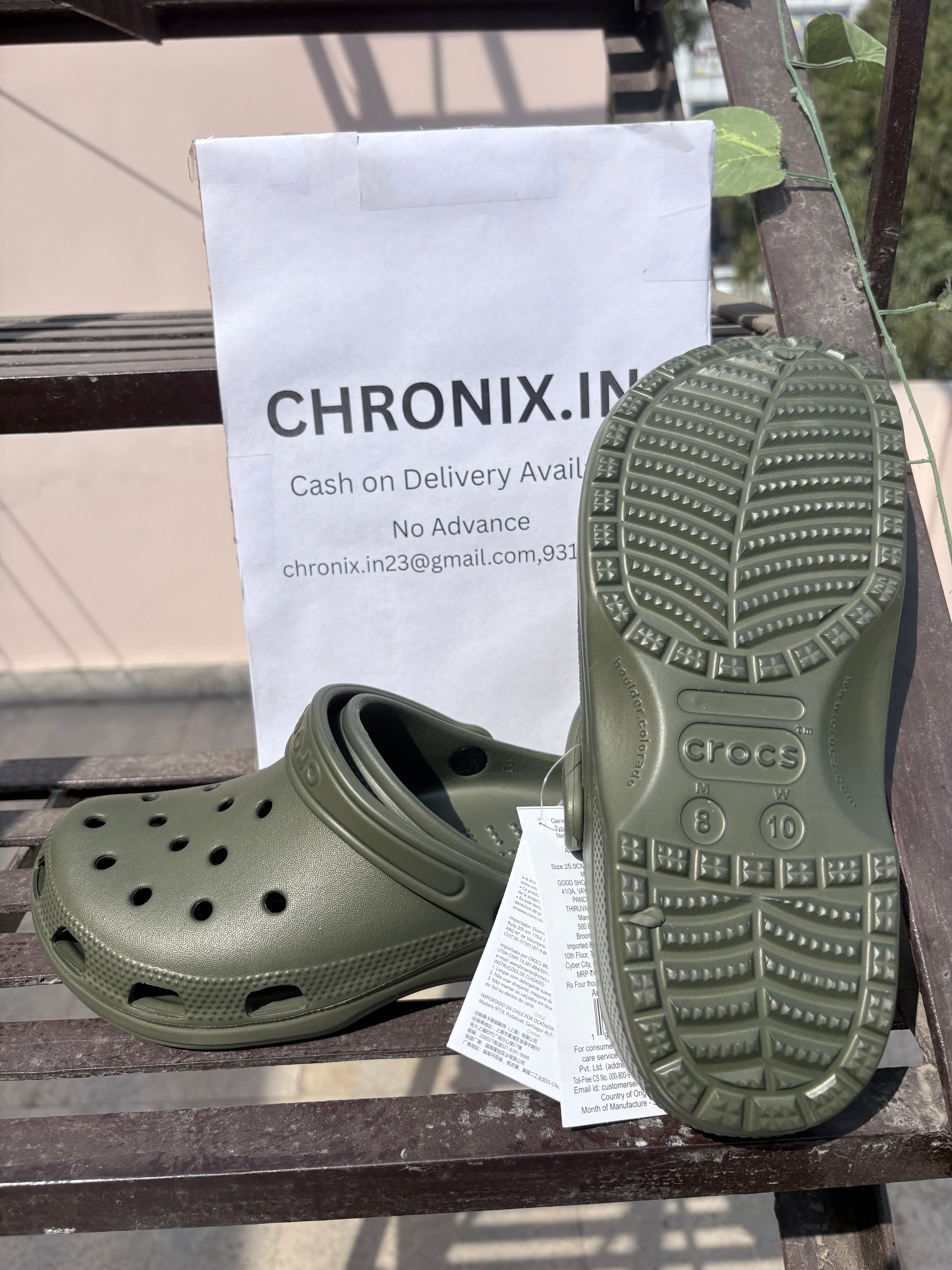 Crocs Classic Clogs (Army Green)