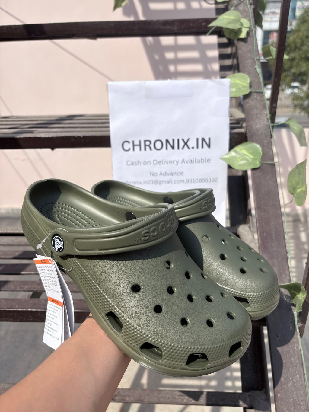 Crocs Classic Clogs (Army Green)