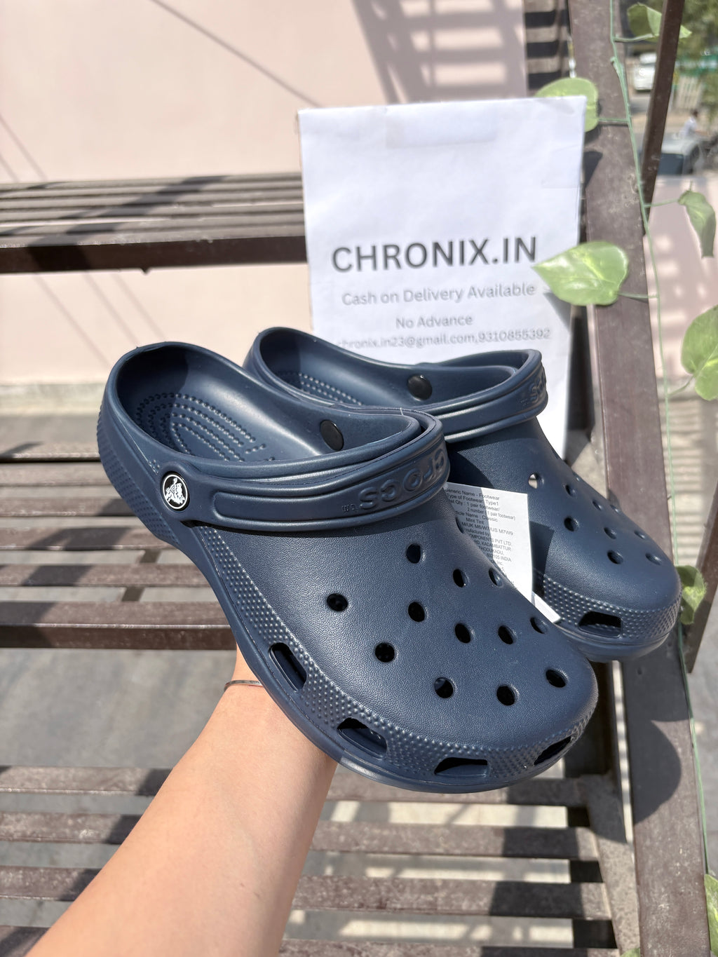 Crocs Classic Clogs (Navy Blue)