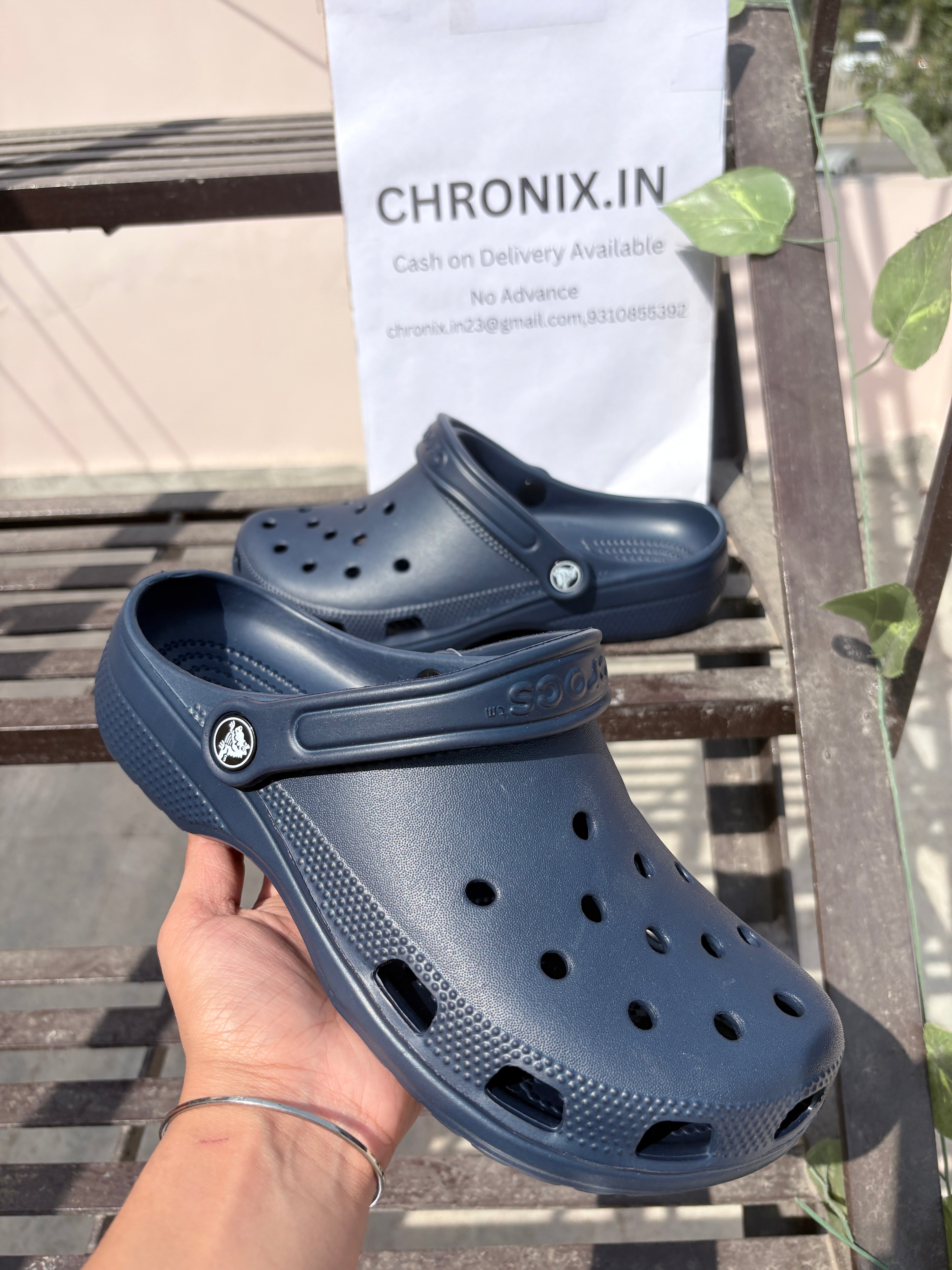 Crocs Classic Clogs (Navy Blue)