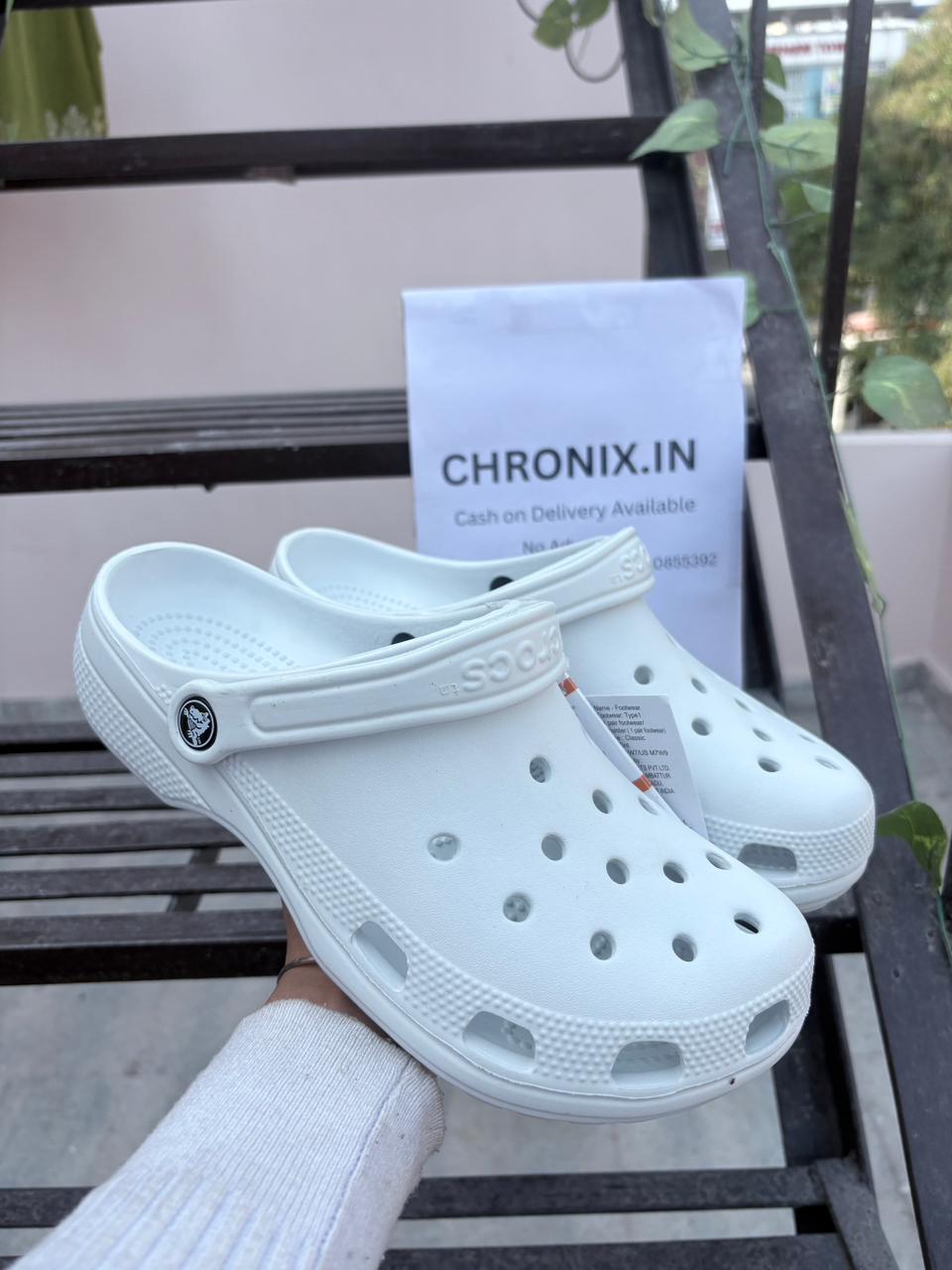 Crocs Classic Clogs (Light Grey)