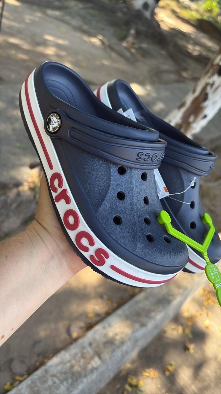 Crocs Bayaband 2.0 Clogs (Navy/Red)